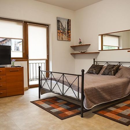 Modern Apartment Near City Center Κλουζ-Ναπόκα Εξωτερικό φωτογραφία